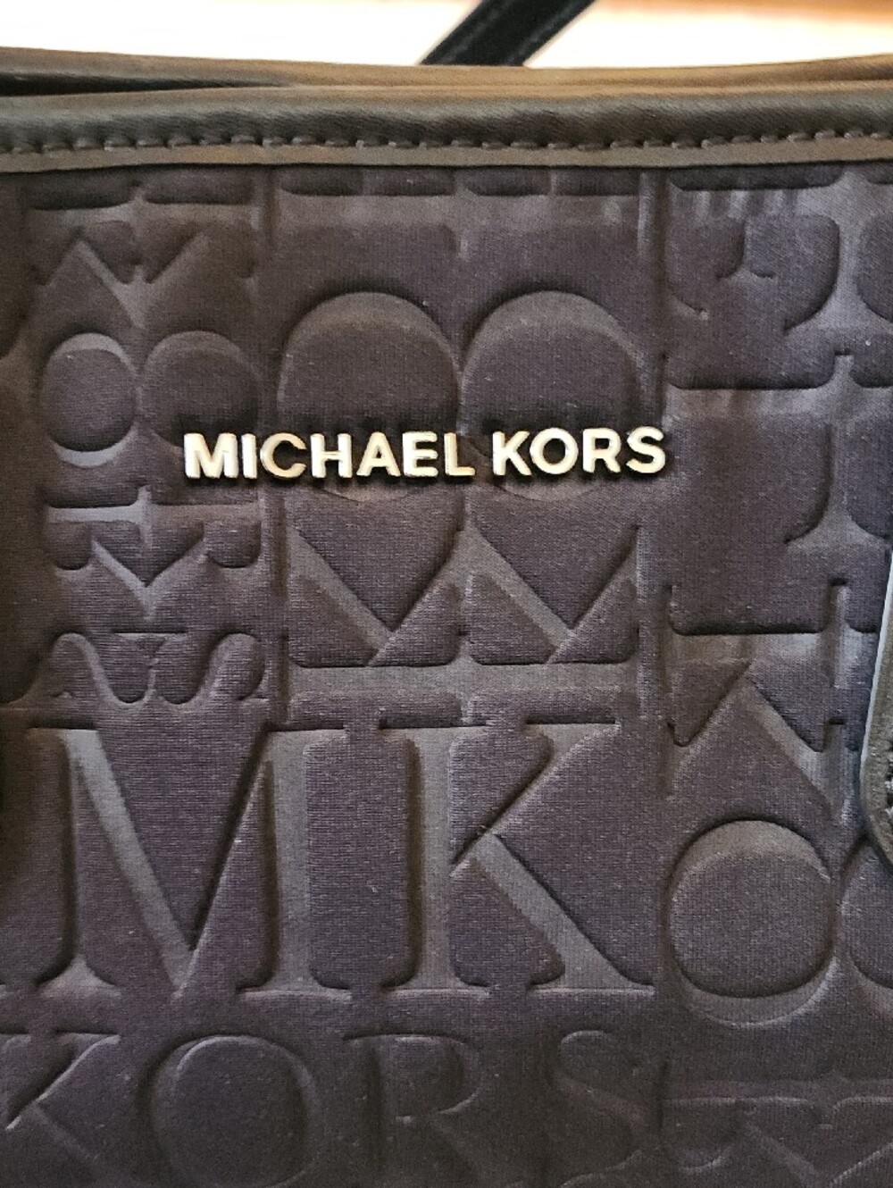 Michael Kors Black Monogram Tote with Wristlet Pouch. 14×13×5 - Picture 2 of 13